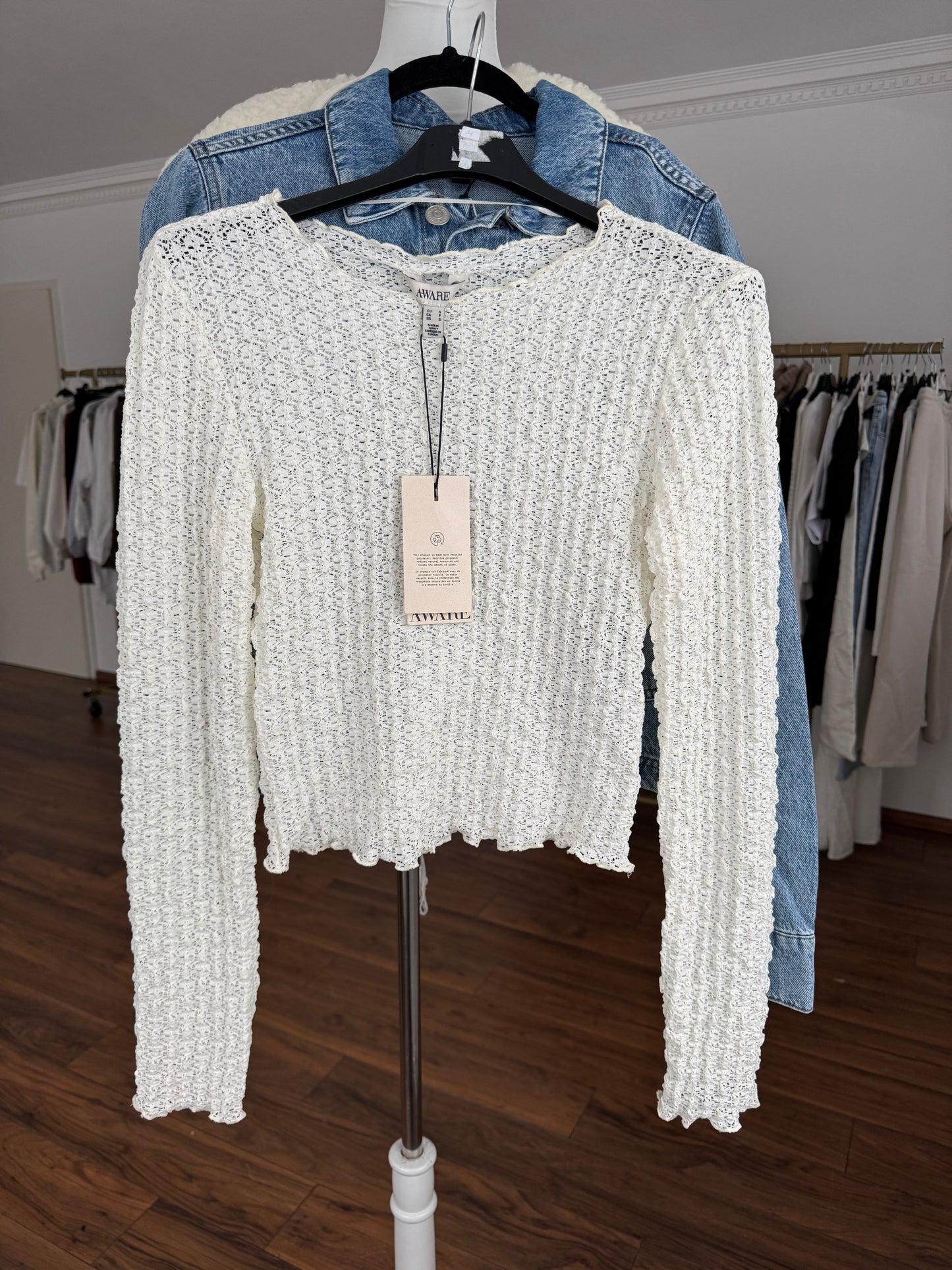 Gr.S-✨ Wunderschönes Strick-Top von AWARE – feminin & modern! 🤍